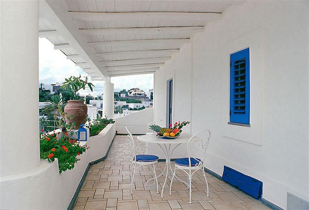 Hotel La Terrazza Panarea Exterior foto