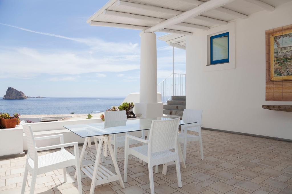 Hotel La Terrazza Panarea Exterior foto